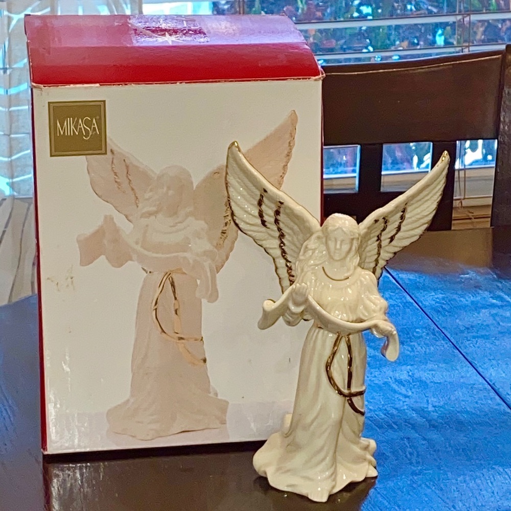 Mikasa holiday elegance angel figurine